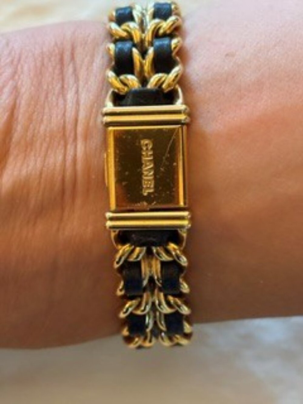 Elegant vintage CHANEL Premiere women's watch in the classic black-and-gold Chan - Picture 6 of 7